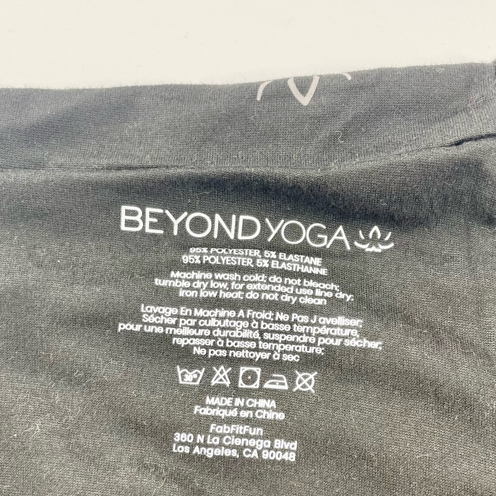 Beyond Yoga Hidden Zipper Cell Phone Pocket Infinity Scarf in Black Jersey Knit - Picture 8 of 11